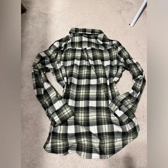 Forever 21 men’s green flannel - Picture 4 of 4